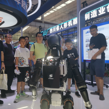 朗毅机器人2025WRC圆满收官！首届世界机器人运动会即将来袭！
